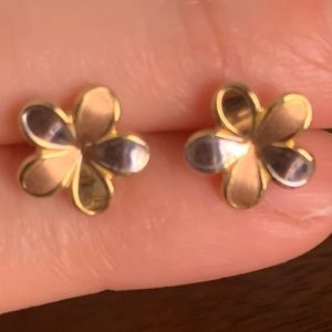 Gold Earring 14K news